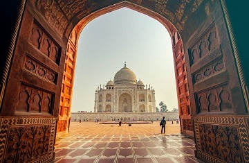 Bus-Tempo-Booking-Tour-Packages-From-Tajmahal